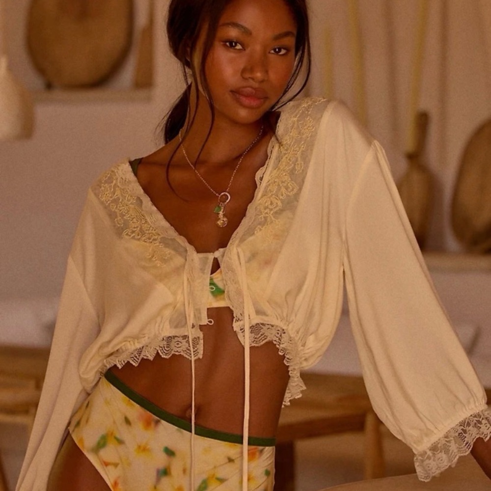 Lyrebird Lace-Trim Ivory Peasant Crop Top